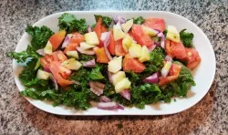 Ensalada de kale: un platillo ideal en la cocina vegana
